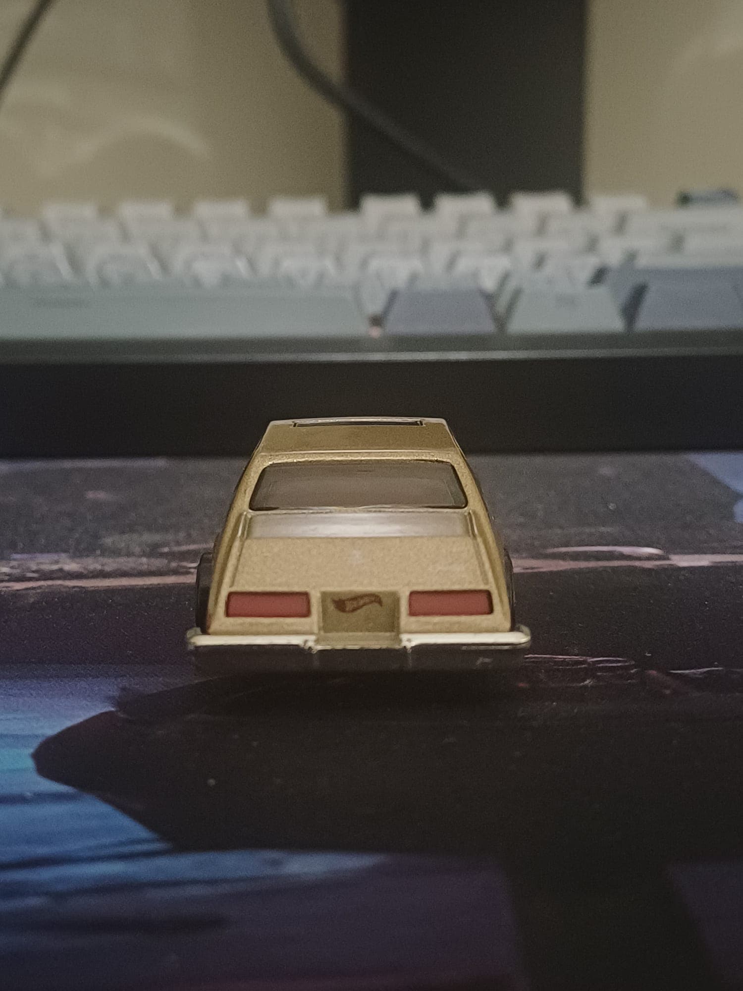 Hot Wheels '82 Cadillac Seville - Model Pazarım Koleksiyon Ürünü